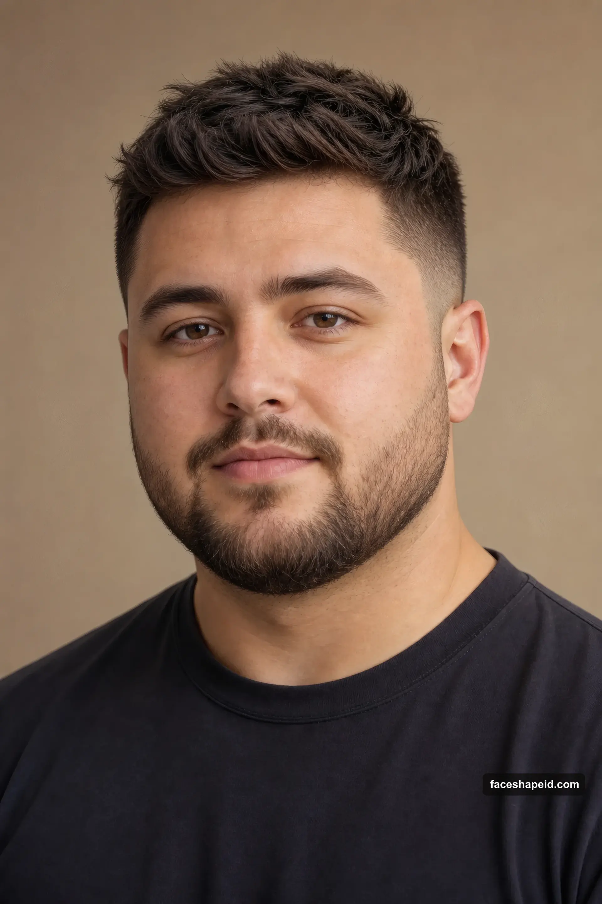 Men's hairstyle for a round face: textured crop haircut with tapered sides